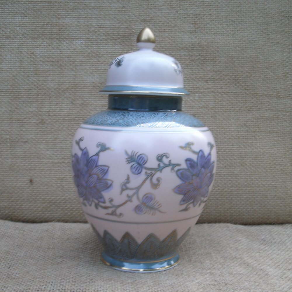 Vintage Andrea by Sadek Blue Lotus Ginger Jar - Picture 2 of 16